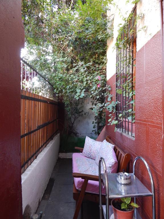 Alojamiento Alberto Magno Bed & Breakfast Santiago Exterior photo